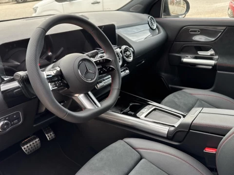 Mercedes-Benz GLA  200 d