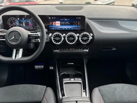 Mercedes-Benz GLA  200 d