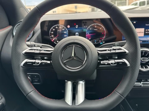 Mercedes-Benz GLA  200 d