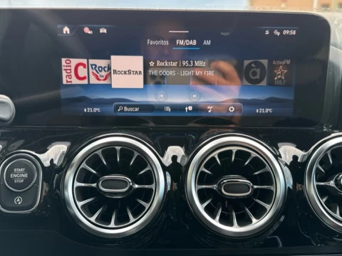 Mercedes-Benz GLA  200 d