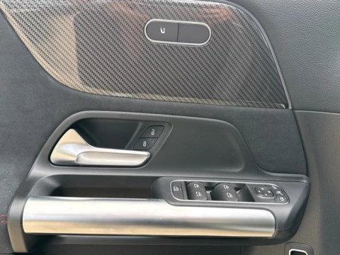 Mercedes-Benz GLA  200 d