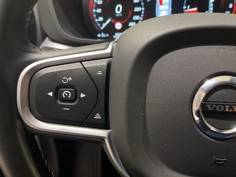 Volvo XC60 2.0 D4 BUSINESS PLUS AUTO 5P