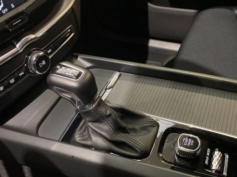 Volvo XC60 2.0 D4 BUSINESS PLUS AUTO 5P