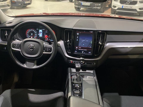 Volvo XC60 2.0 D4 BUSINESS PLUS AUTO 5P