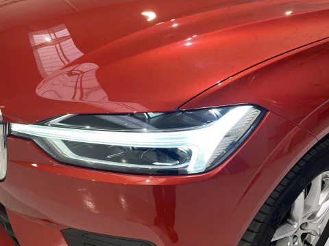 Volvo XC60 2.0 D4 BUSINESS PLUS AUTO 5P