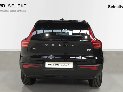 Volvo XC40 XC40 PLUS B3 MILD HYBRID GASOLINA