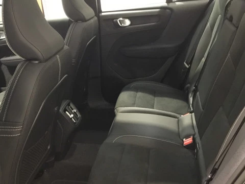 Volvo XC40 XC40 PLUS B3 MILD HYBRID GASOLINA