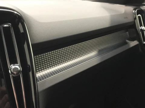 Volvo XC40 XC40 PLUS B3 MILD HYBRID GASOLINA