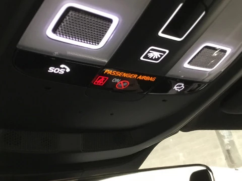 Volvo XC40 XC40 PLUS B3 MILD HYBRID GASOLINA