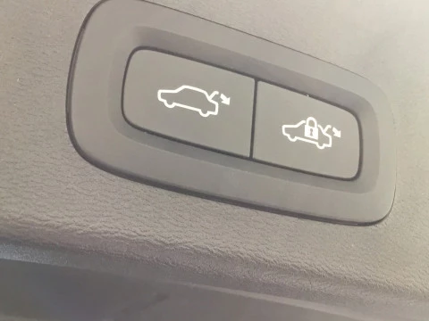 Volvo XC40 XC40 PLUS B3 MILD HYBRID GASOLINA