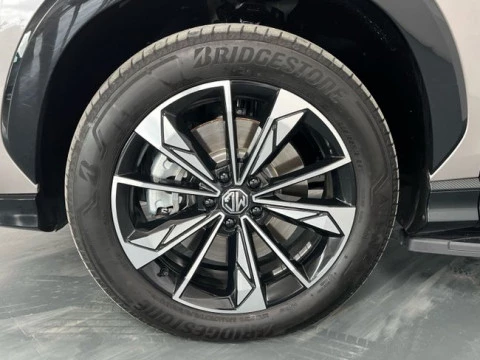 MG HS 1.5T MANUAL LUXURY