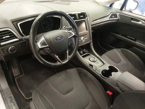 Ford Mondeo 2.0 TDCi 110kW Titanium PowShift SB