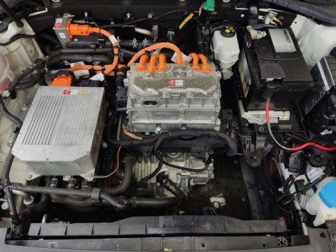 Volkswagen Golf e-Golf ePower 100 kW (136CV)