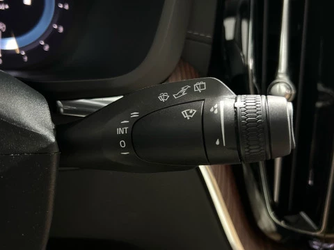 Volvo XC60 Ultra, B5 AWD Mild Hybrid, Gasolina, Dark