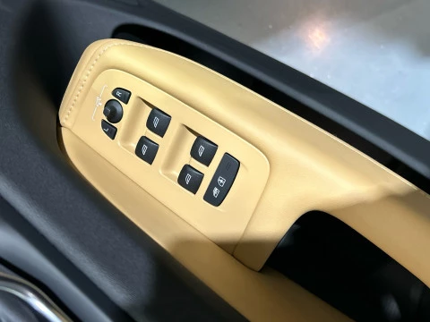 Volvo XC60 Ultra, B5 AWD Mild Hybrid, Gasolina, Dark