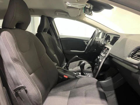 Volvo V40 Momentum