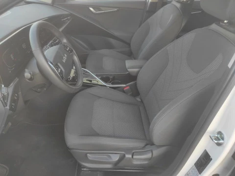 Kia Niro 1.6 GDi HEV 104kW (141CV) Concept