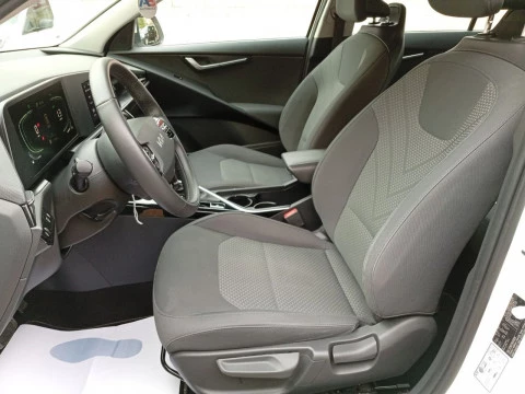 Kia Niro 1.6 GDi HEV 104kW (141CV) Concept