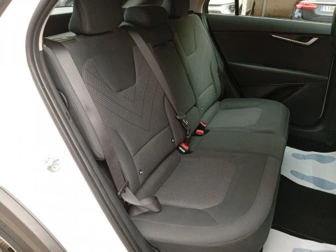 Kia Niro 1.6 GDi HEV 104kW (141CV) Concept