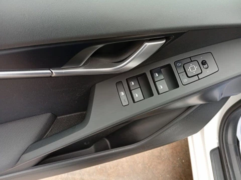 Kia Niro 1.6 GDi HEV 104kW (141CV) Concept