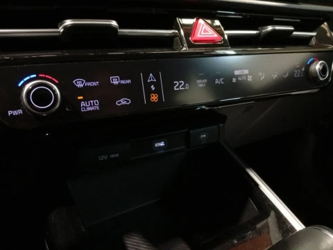 Kia Niro 1.6 GDi HEV 104kW (141CV) Concept