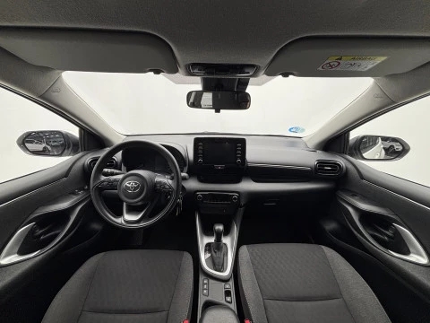 Toyota Yaris 1.5 120H Business Plus