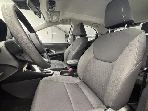 Toyota Yaris 1.5 120H Business Plus