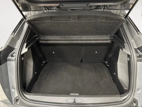 Peugeot 2008 Allure Gasolina 100 S&S 6 Vel. MAN