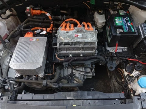 Volkswagen Golf e-Golf ePower 100 kW (136CV)