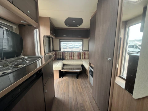 BURSTNER PREMIO PREMIO 435