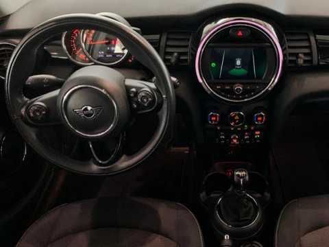 MINI Cabrio Cooper 100 kW (136 CV) MINI Cabrio Cooper 100 kW (136 CV)