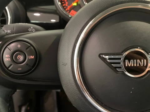 MINI Cabrio Cooper 100 kW (136 CV) MINI Cabrio Cooper 100 kW (136 CV)