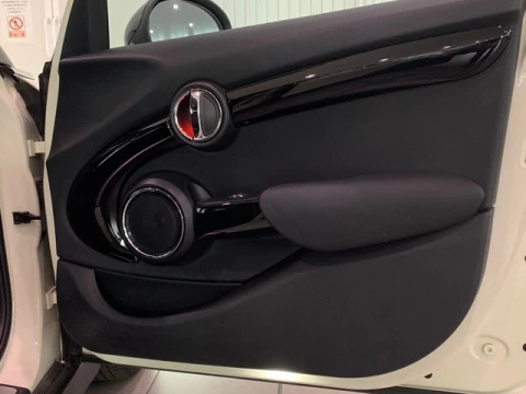 MINI Cabrio Cooper 100 kW (136 CV) MINI Cabrio Cooper 100 kW (136 CV)