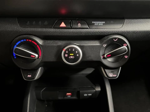 Kia Stonic 1.0 T-GDi 85kW (115CV) MHEV Concept