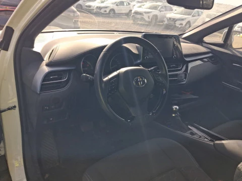 Toyota C-HR 2.0 180H Advance
