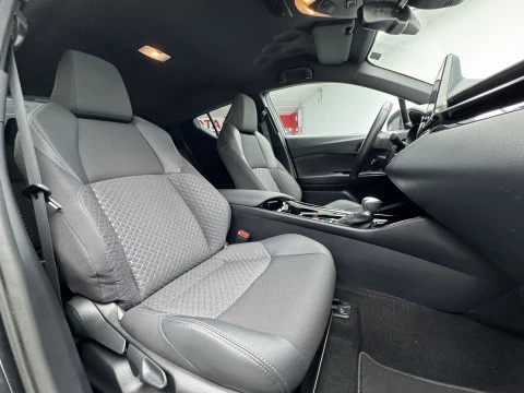 Toyota C-HR 2.0 180H Advance