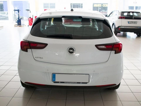 Opel Astra 1.5D DVC 77KW ASTRA 5P Opel Astra 1.5D DVC 77KW ASTRA 5P
