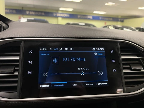 Peugeot 308 BlueHDi 100 SANDS Active 75 kW (100 CV)