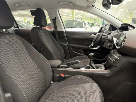 Peugeot 308 BlueHDi 100 SANDS Active 75 kW (100 CV)