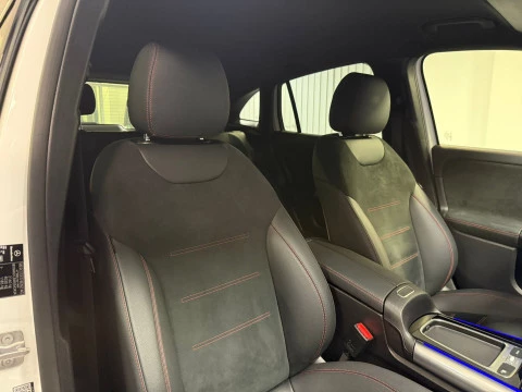 Mercedes-Benz GLA GLA 200 D