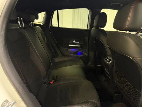 Mercedes-Benz GLA GLA 200 D