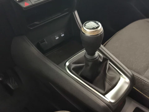 Renault Captur techno Eco-G 100cv (74 kW)
