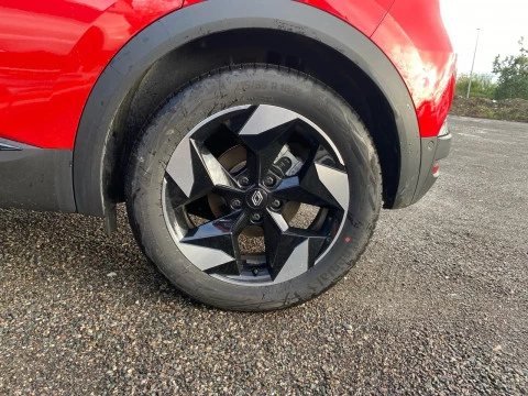 Renault Captur techno Eco-G 100cv (74 kW)