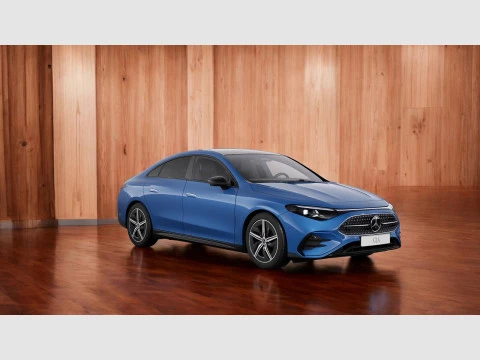 Mercedes-Benz CLA  180 con tecnologia hibrida