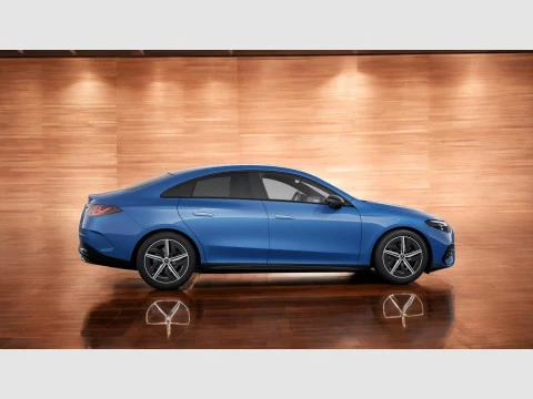 Mercedes-Benz CLA  180 con tecnologia hibrida