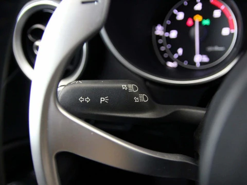 Alfa Romeo STELVIO 2.2 D TURBO AUTO