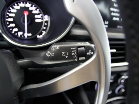 Alfa Romeo STELVIO 2.2 D TURBO AUTO