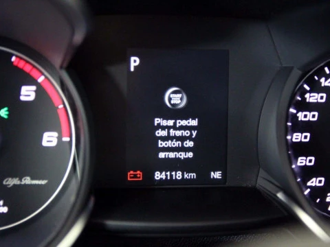 Alfa Romeo STELVIO 2.2 D TURBO AUTO