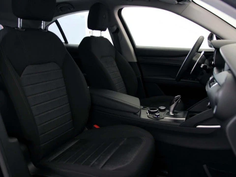 Alfa Romeo STELVIO 2.2 D TURBO AUTO