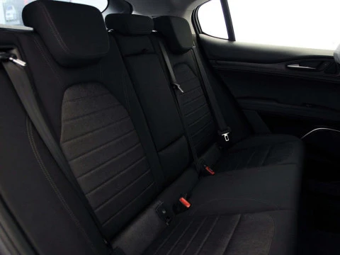 Alfa Romeo STELVIO 2.2 D TURBO AUTO